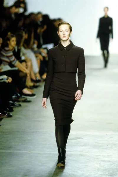 Look 11